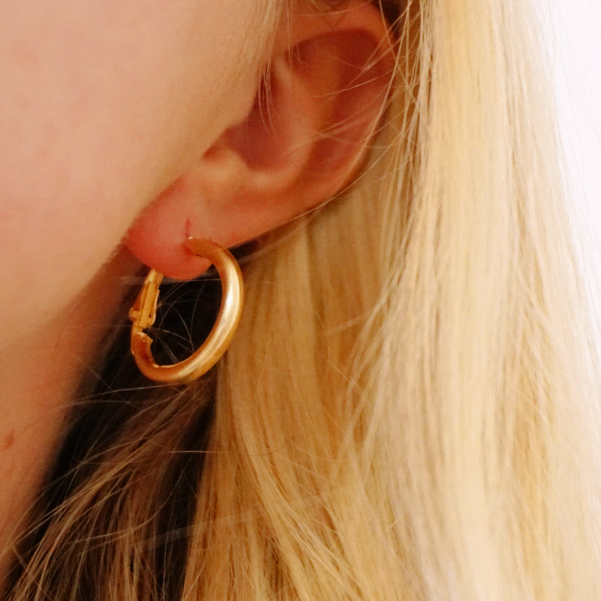 Vintage Dainty Gold Hoops