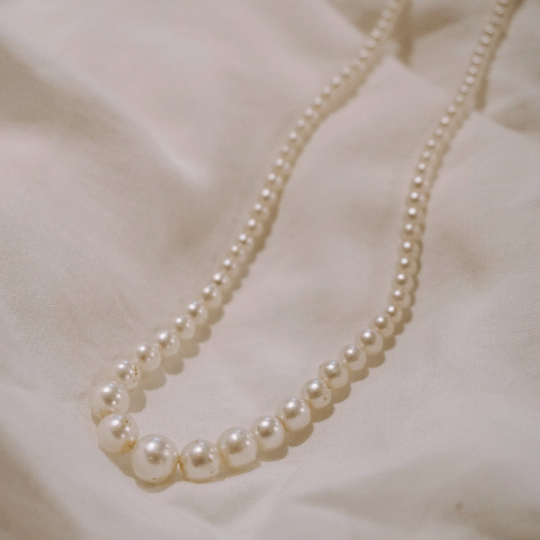 Vintage White Pearl Necklace