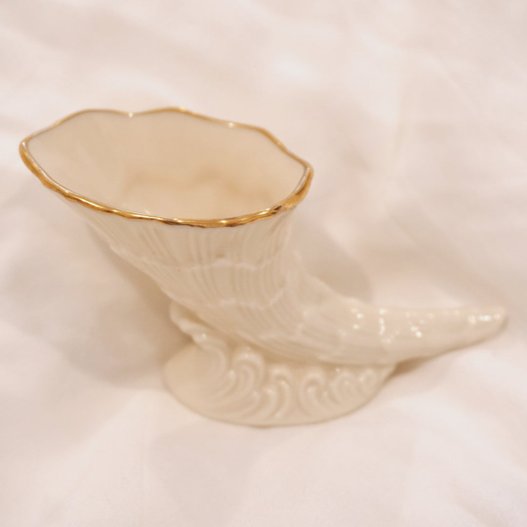 Vintage Seashell Jewelry Holder