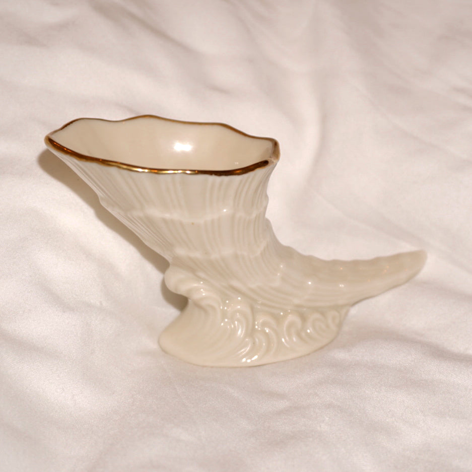 Vintage Seashell Jewelry Holder