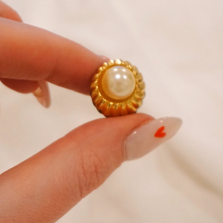 Vintage Sea Shell Pearl Earrings