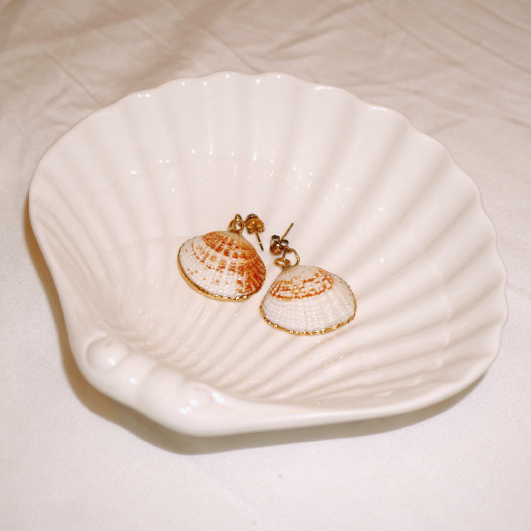 Vintage White Ceramic Shell Jewelry Dish